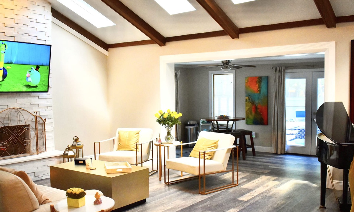 Maitland House | Casa Feliz