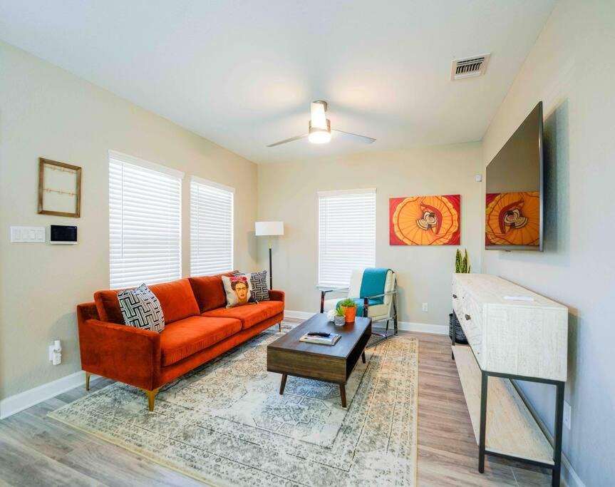 Near East Side Villa | Casa Fiesta-2bed/2bath 1100 sq ft urban stunner
