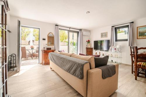 Gordola Apartment | Casa Flora "Ticino Ticket" incluso gratuitamente