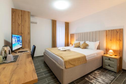 Petrovija House | Casa Garibaldi - Rooms with private bathrooms