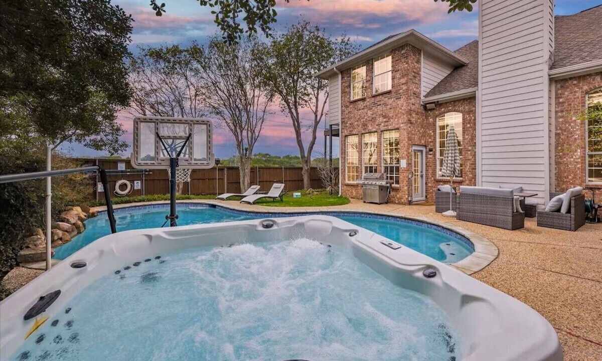 Northwest Carrollton House | Casa Grande | Pool,Game Room,Hot Tub for 17 guests