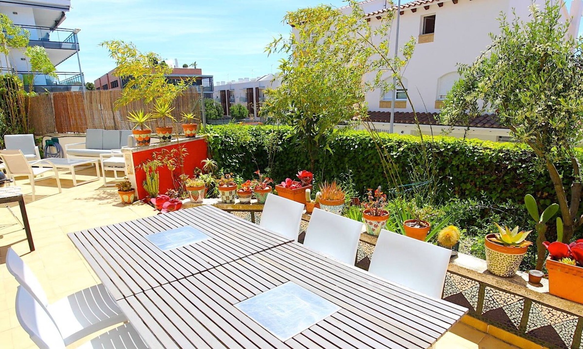 Vallpineda Ski Chalet | Casa Josefina Delightful Town House in Sitges