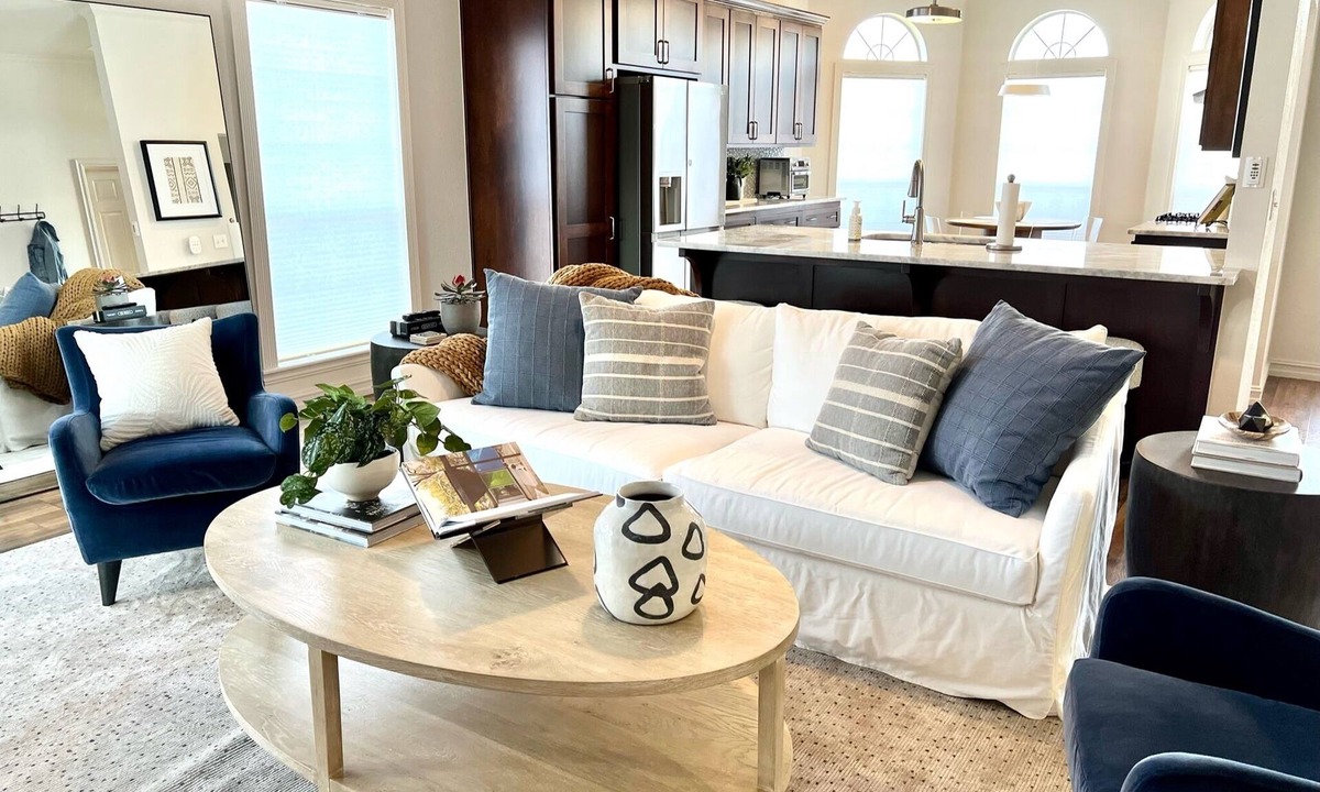 Jenks House | Casa Joya - A Jenks Gem Professionally designed three-bedroom luxury home!