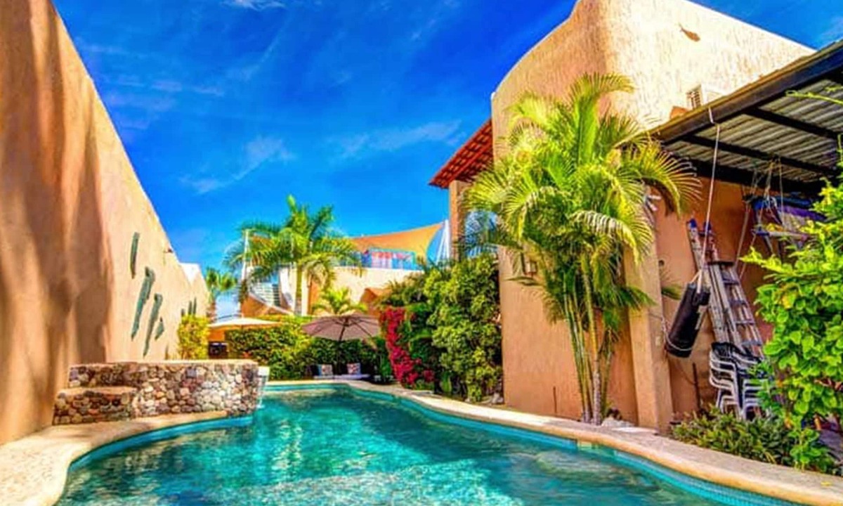 La Paz Bed & Breakfast | Casa Kootenay Waterfront BnB