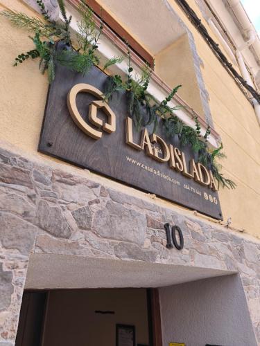 Cella House | Casa Ladislada