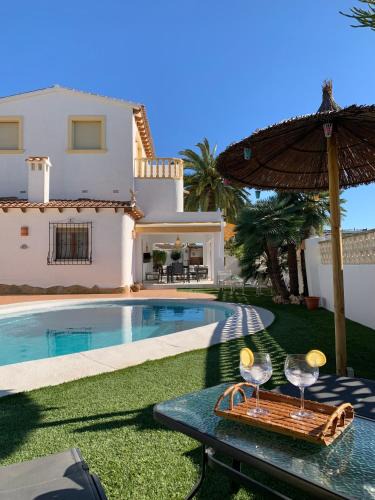 Pinar del Advocat Villa | Casa Laura by Sun & Sea Homes