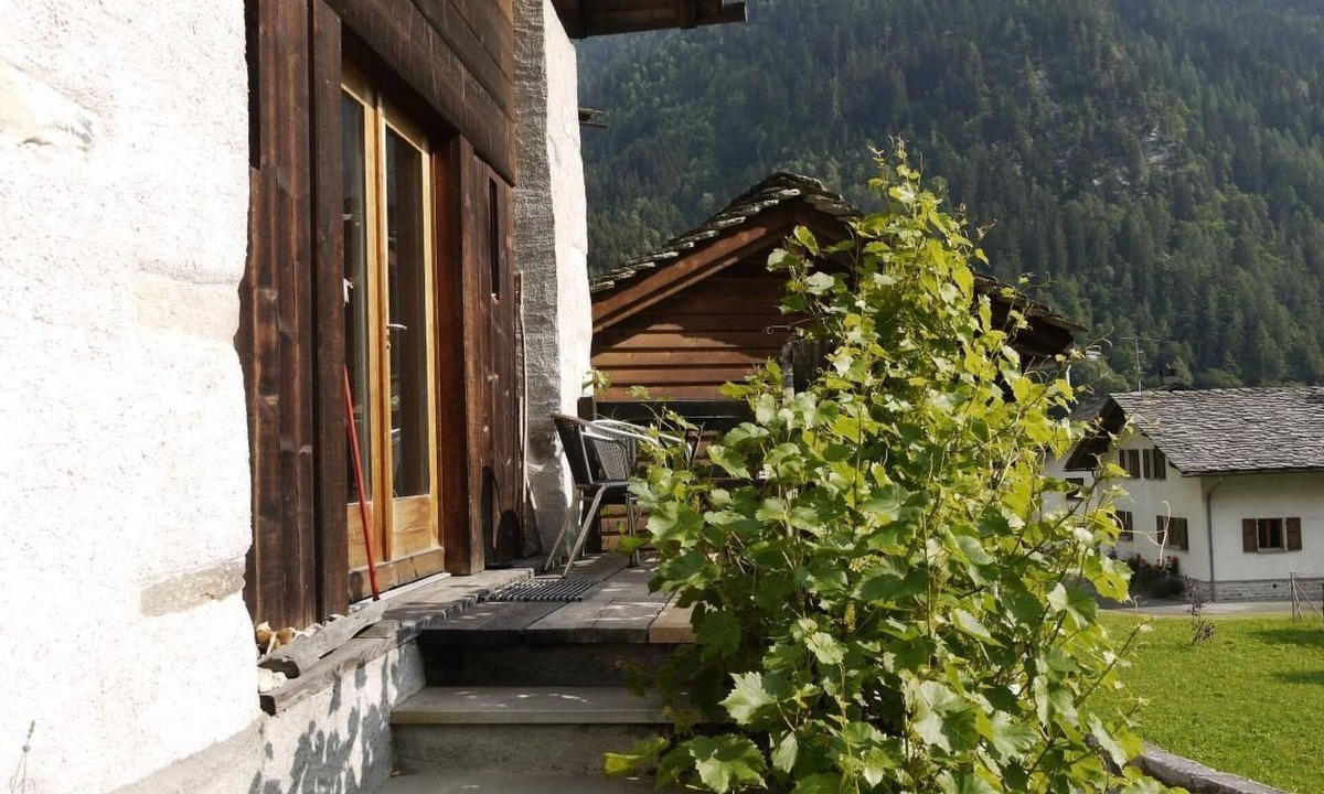 Promontogno House | Casa Lina by Interhome