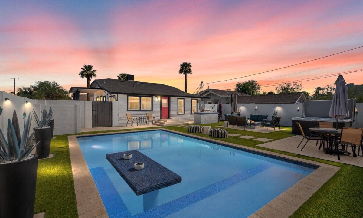 Coronado House | Casa Lumina Heated Pool Downtown Phoenix