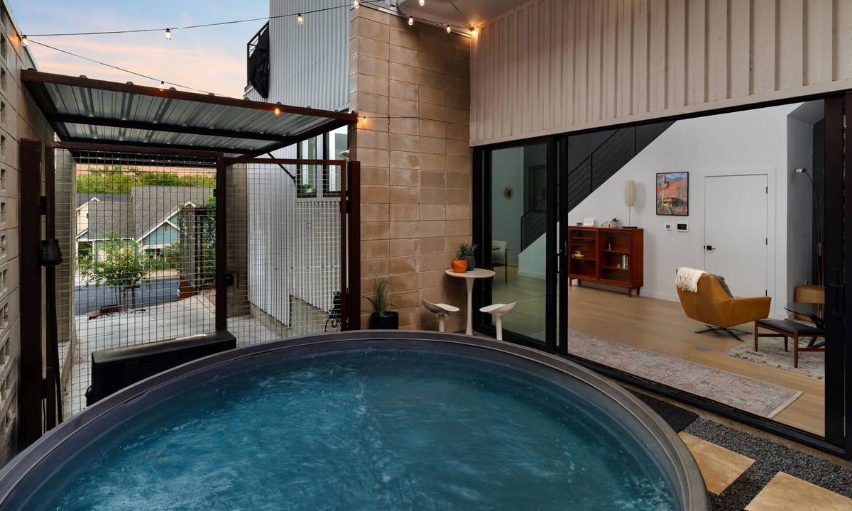 MLK House | Casa Luna Modern Retreat with Private Cowboy Pool