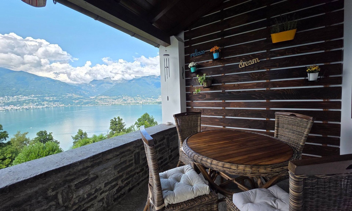 Piazzogna House | Casa Melitta' holidays with a beautiful lake view