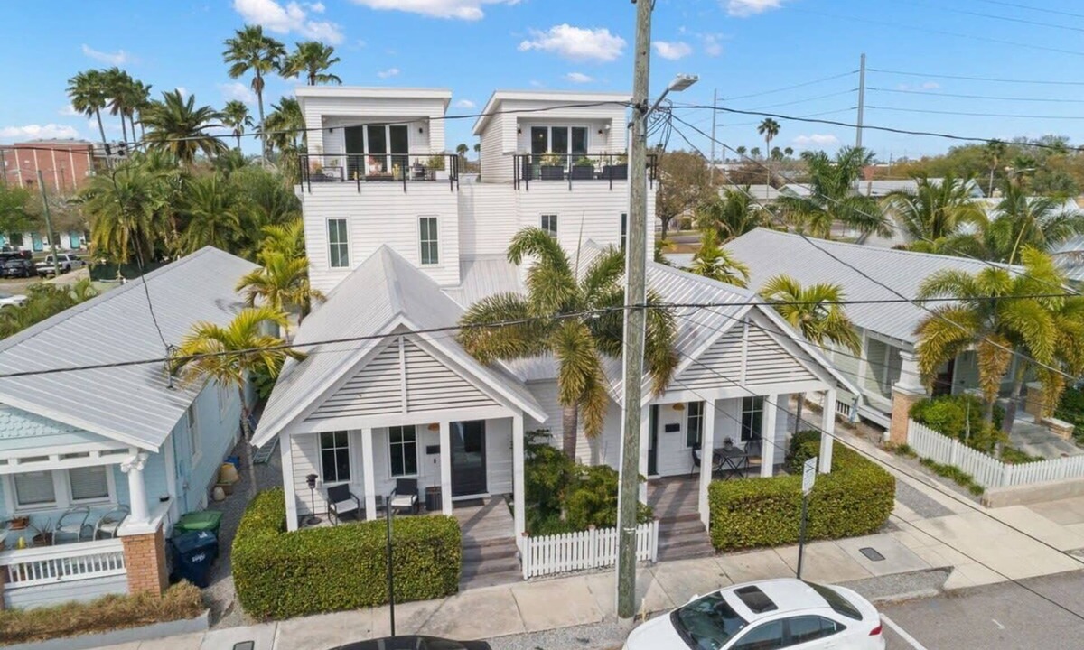 Historic Ybor House | Casa Monte Cristo | Luxury Home, Steps to 7th Ave