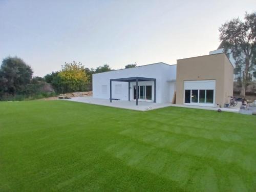 Vilobi d'Onyar House | Casa nueva junto al aeropuerto Girona y Costa Brava