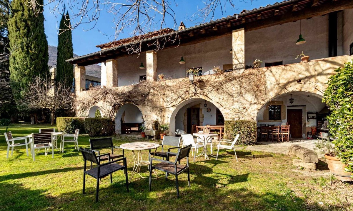 Sant Feliu de Pallerols House | CASA PRAT - tranquility, history and nature