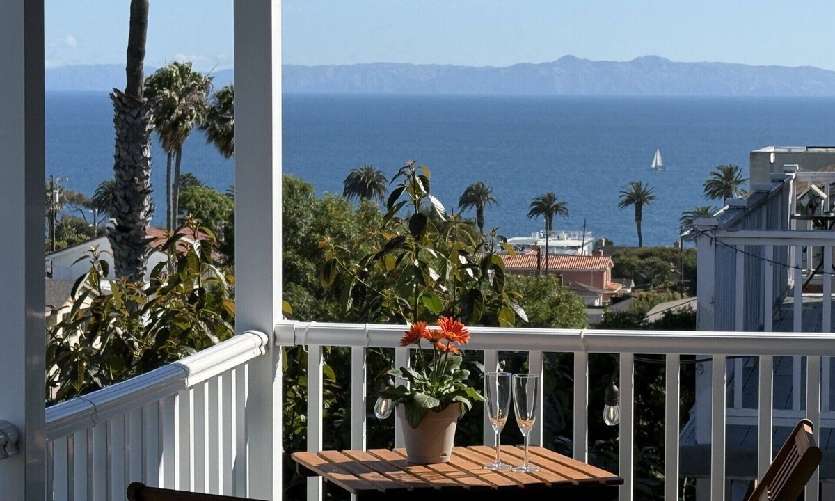 Coastal San Pedro House | Casa Pacifica: Stunning Ocean & Catalina Views + Wildlife! Inside/Outside Living