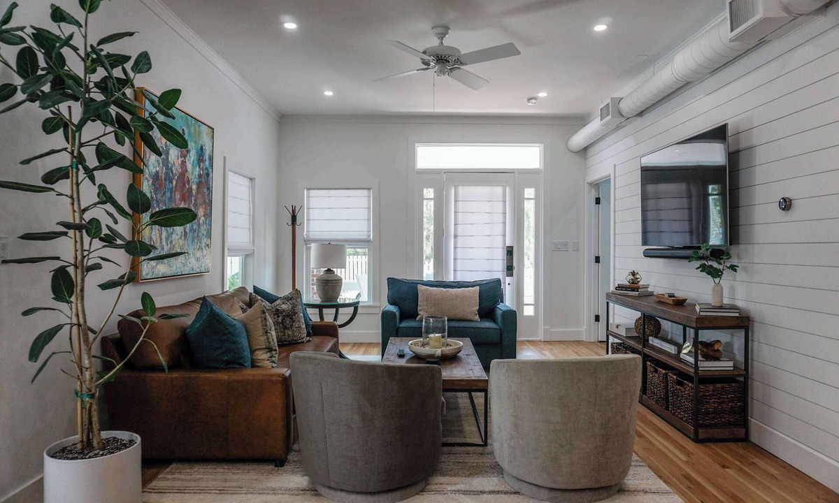 Historic Ybor House | Casa Padrón | Gorgeous Home Steps to 7th Ave