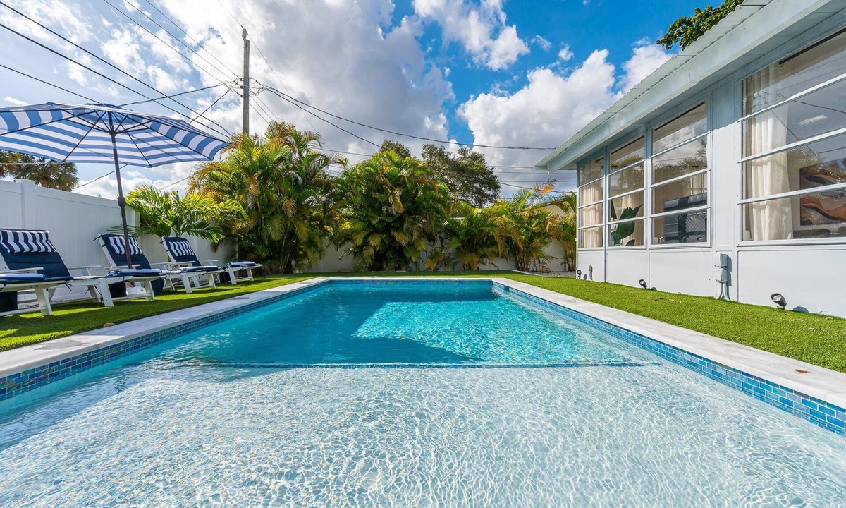 Garden Isles Villa | Casa Palm Serenity I New Pool | Mins to the Beach