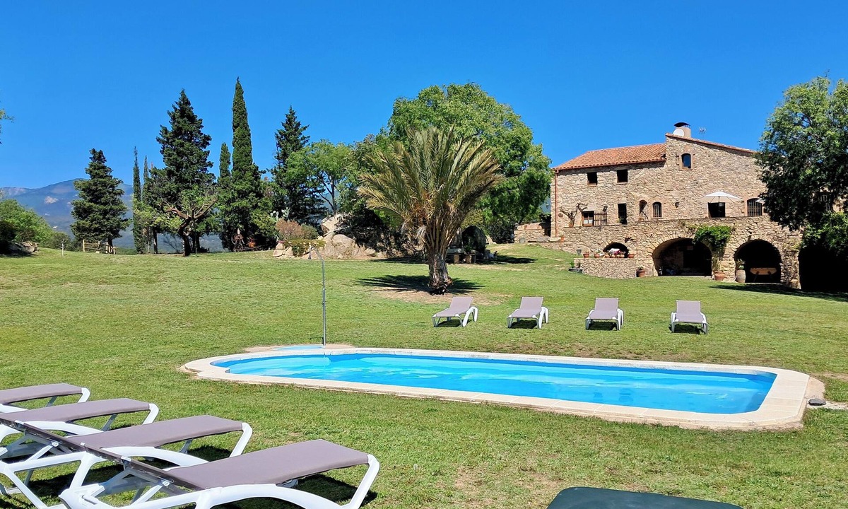 Agullana Villa | Casa Palou: Beautiful Villa with Stunning Views, walking distance from village