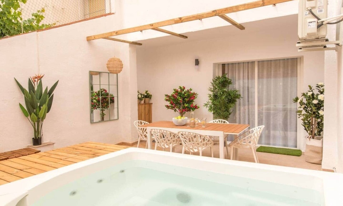 Palafolls House | Casa Para 8 Personas con Jardín a 2 Minutos de la Costa Brava! Ideal Familias!