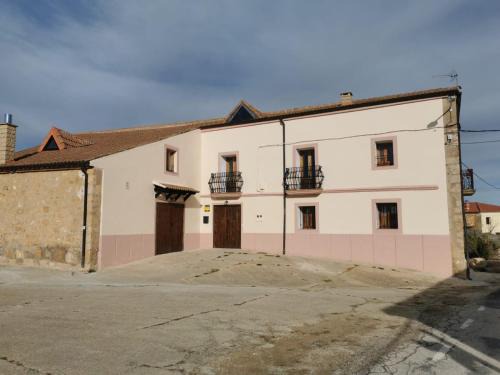 Coscurita House | CASA PARISEO con Jacuzzi, Chimenea, BBQ, Bar y mucho más