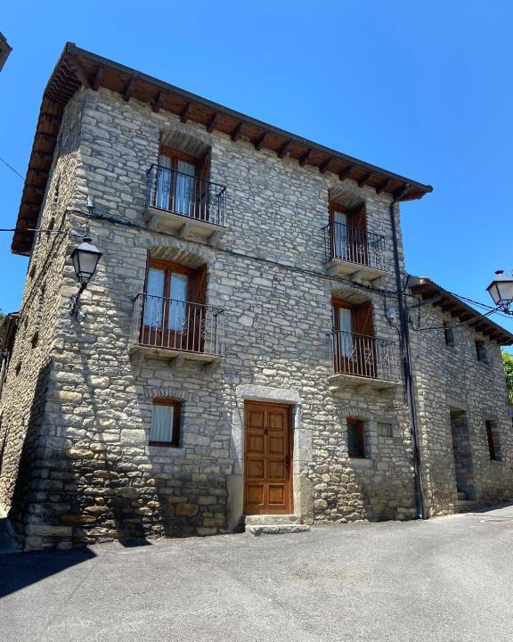 Fiscal House | CASA PEDRO BERGUA