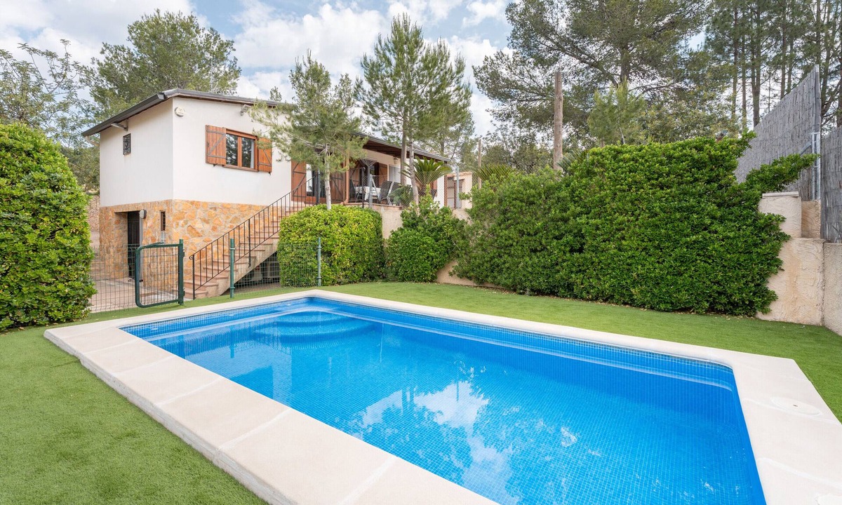 Navarres House | Casa Playamonte: Your Perfect Getaway