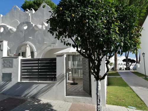 Urbanizacion Hacienda las Chapas Villa | Casa Romero - Beautiful Villa, Best Corner by Pools,Resort Facilities, Full Kitchen, 3 Terraces, Internet