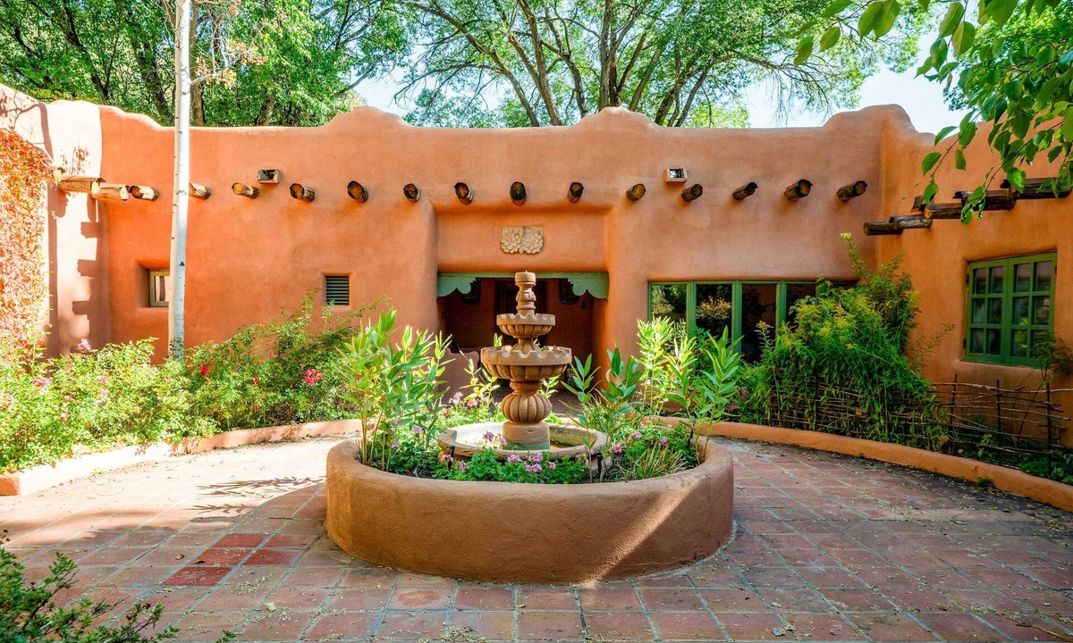 Taos House | Casa Rosa | Hot Tub + Patio | Pet Friendly