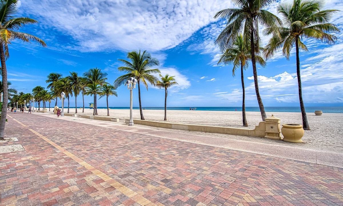 Hollywood South Central Beach Apartment | CASA ROSELLE 2 BEDROOMS