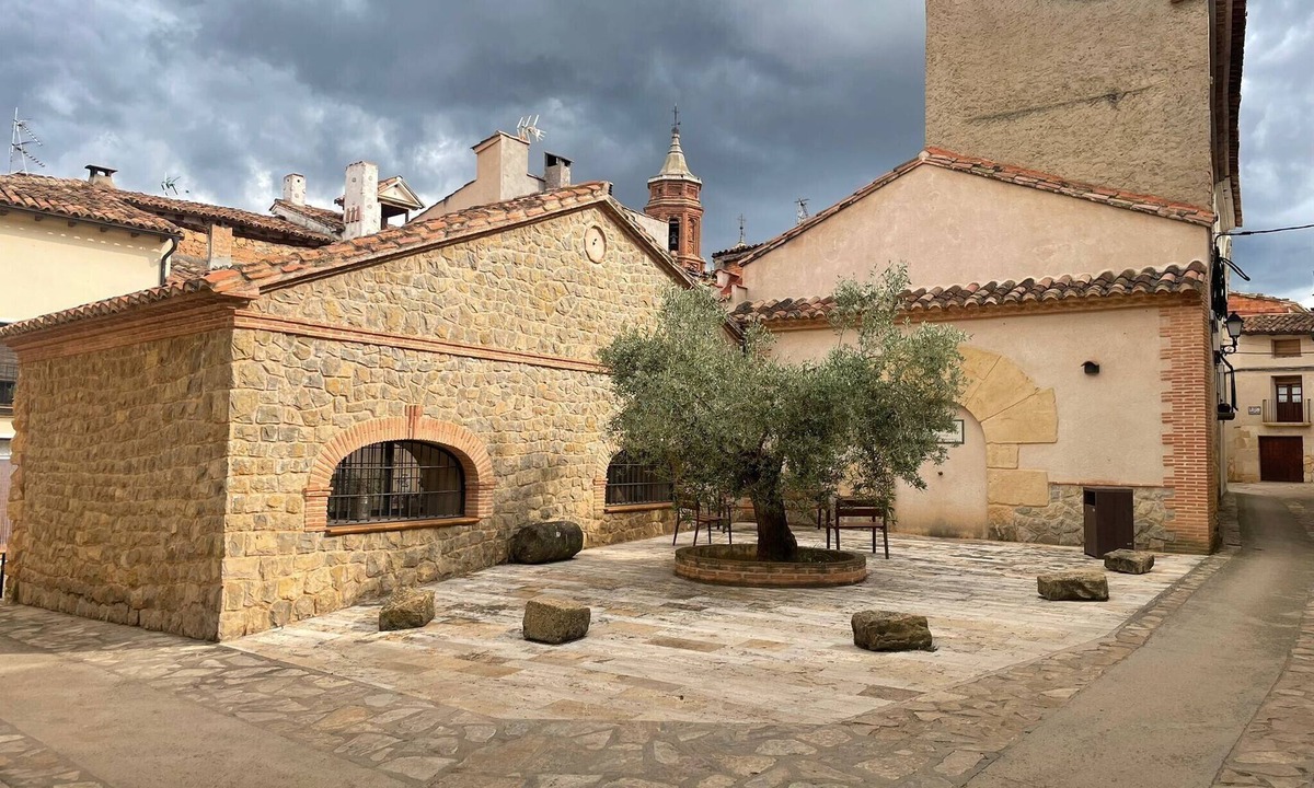Berge House | Casa Rural El Ahora: Tradition, Art, and Design