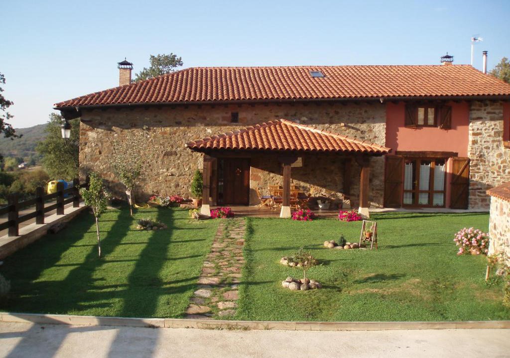 Pineda de la Sierra House | CASA RURAL EL HAYEDO