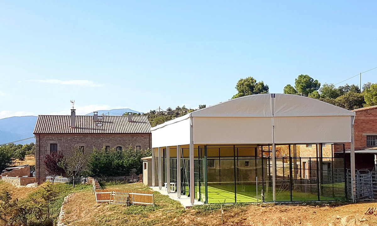 Puigreig Cottage | Casa Rural El Puig de Fonollet with Paddle Court and Private Pool