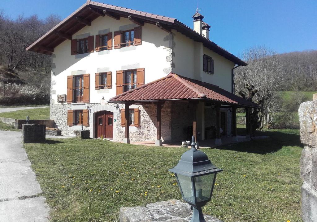 Viscarret-Guerendiain House | Casa Rural Idiara