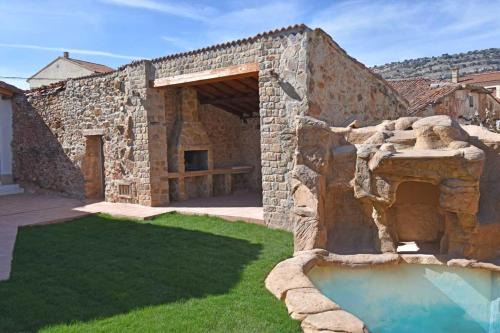 Fuentetoba House | Casa Rural La Cueva del Agua