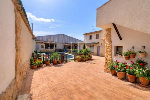 Argamasilla de Alba House | Casa Rural la Quinteria de Sancho piscina para tres apartamentos