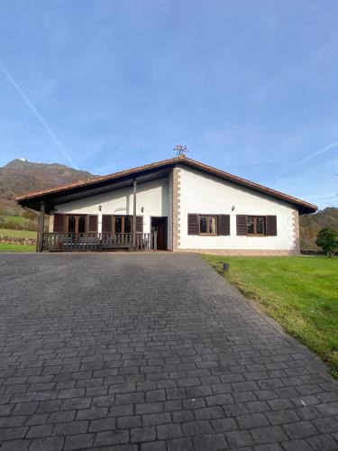 Bera House | Casa Rural Laurenea