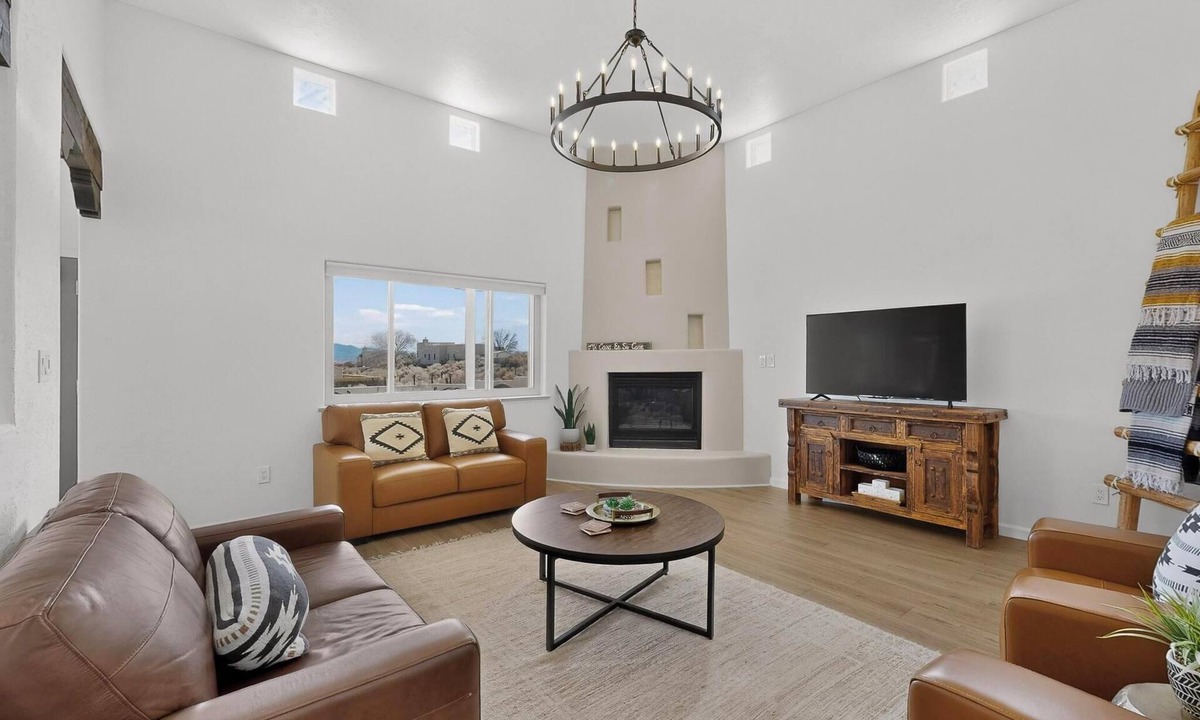 Rio Rancho House | Casa Sandia - Mountain View Retreat