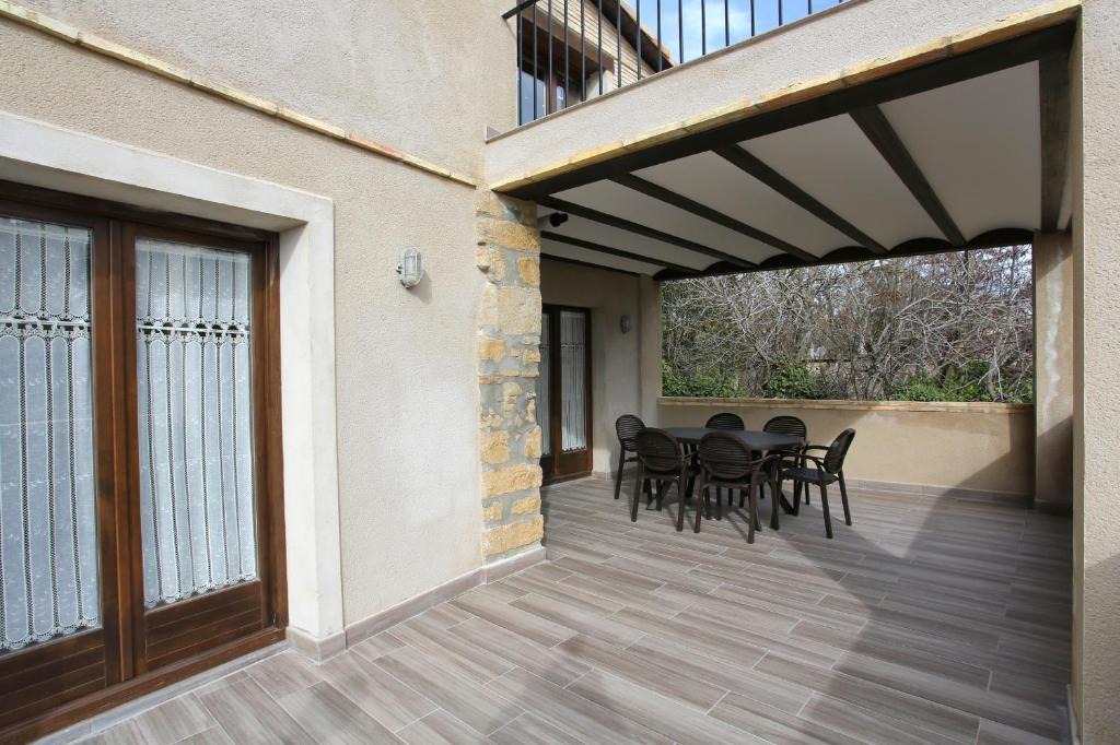 Adahuesca House | Casa Sierra de Guara