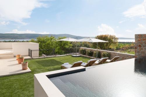 Seline Villa | Casa Sorelle secluded villa with breathtaking pool