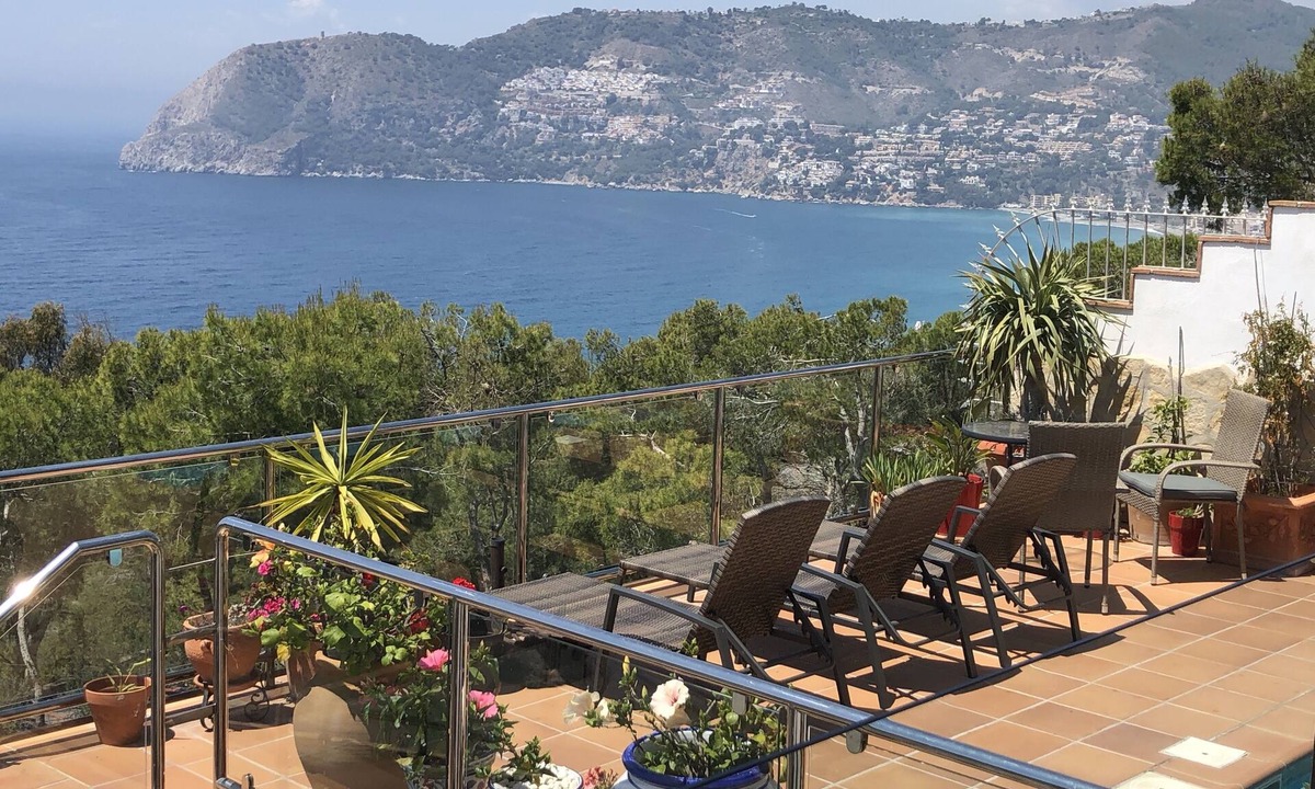 Almunecar Villa | Casa Valderrama - Beautiful Spacious Villa With Private Pool And Hot Tub.
