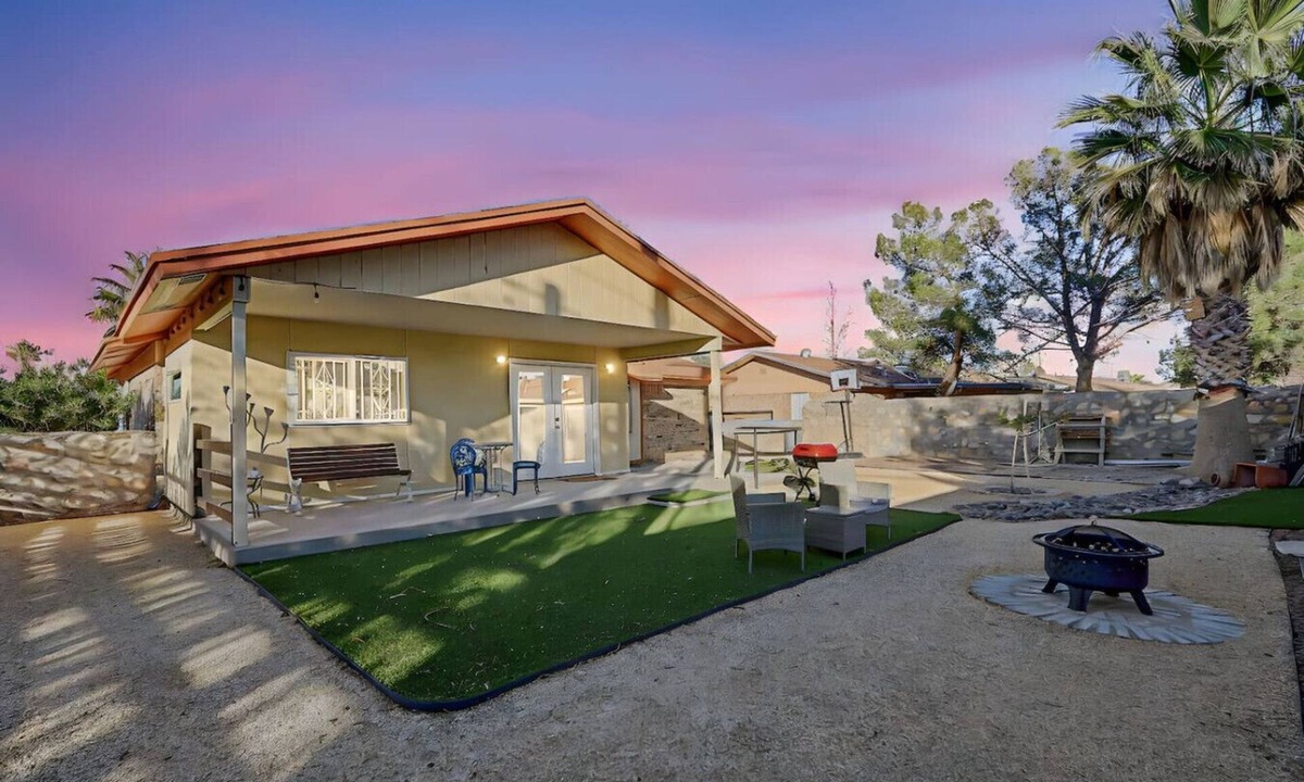 O'Shea Keleher House | Casa Zen Retreat Great Backyard Near I-10 & Loop