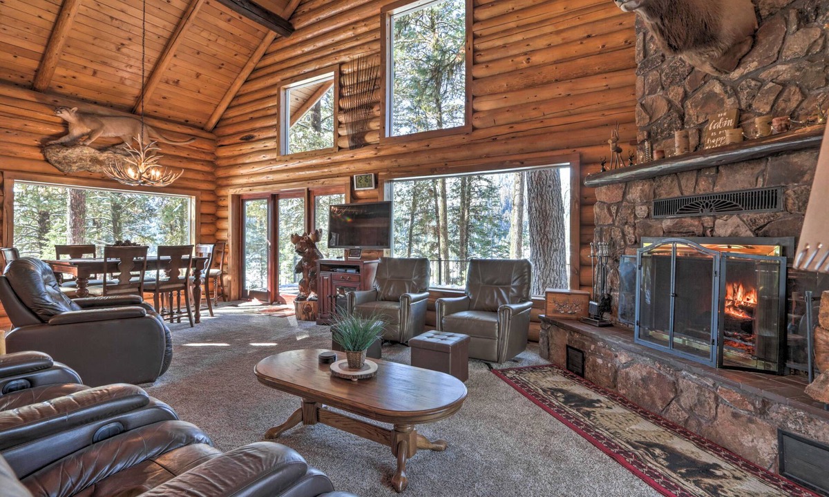 Cascade Cabin | Cascade Cabin w/Mountain View & River Access