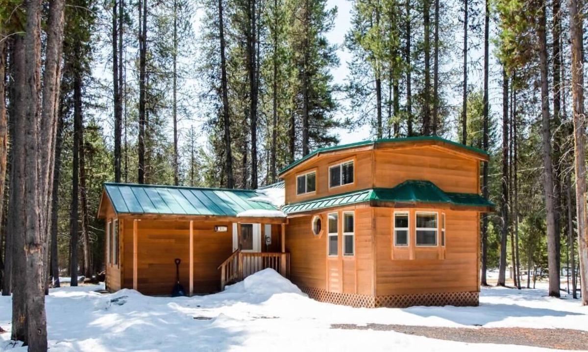 Crescent Cabin | Cascade Fiesta Chalet, Pet Friendly 3 - 511