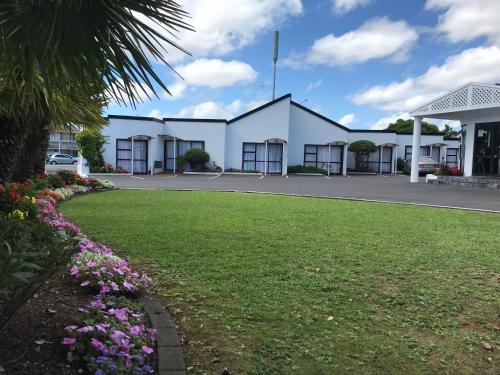 Sunnyhills Hotel | Cascades Motor Lodge