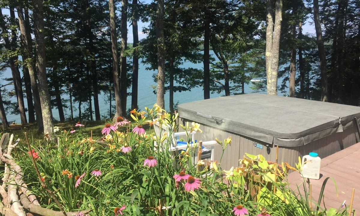 Brunswick House | Casco Bay Getaway