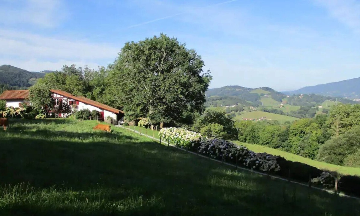 Irun Cottage | Caserio AGIÑAGA, rural study Carmen