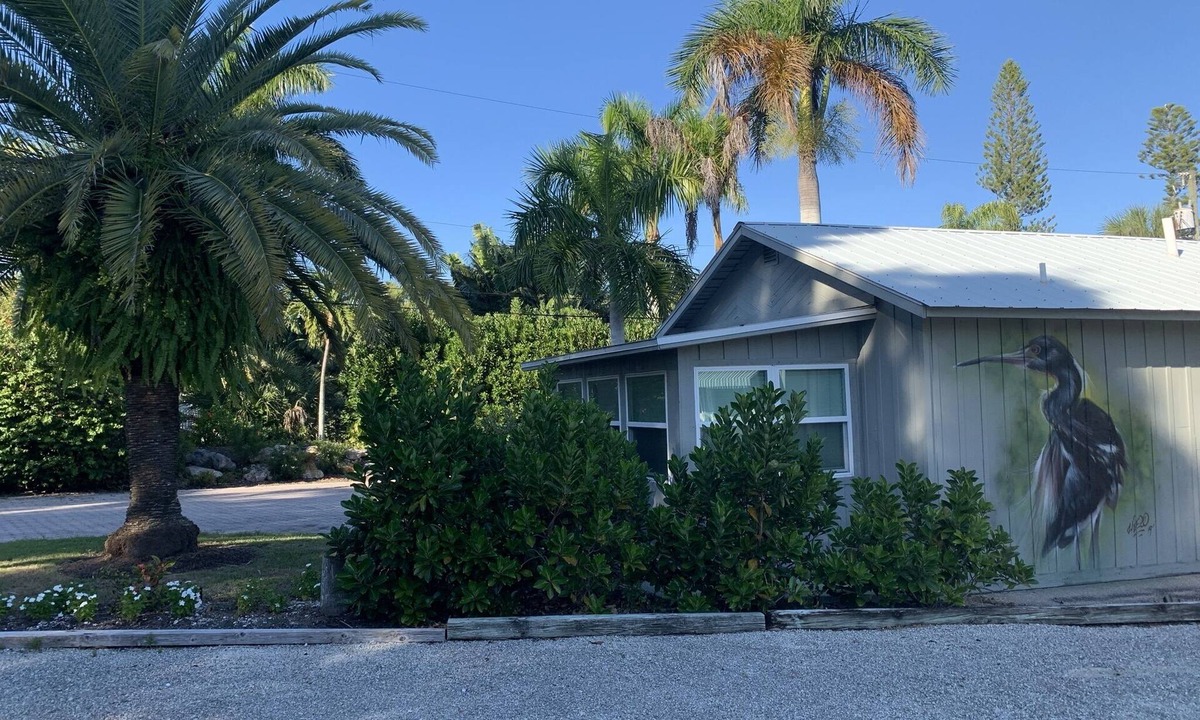 Nokomis House | Casey Key Beach Getaway