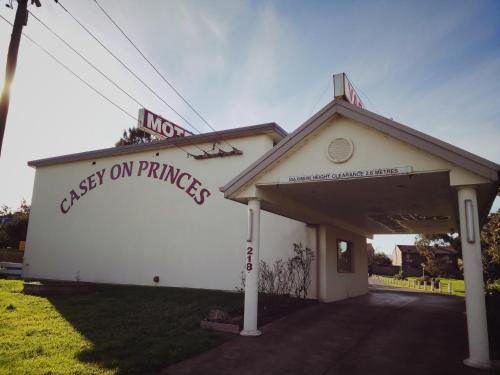 Hallam Hotel | Casey on Princes Motel
