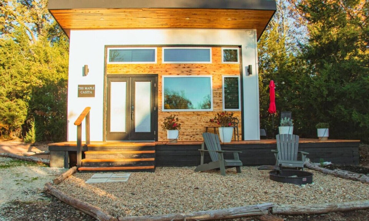 Athens House | Casita 4 · Whimsical cozy tiny home in nature near water