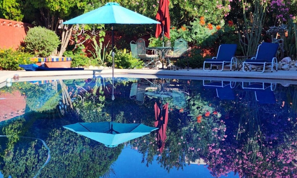 Sunrise Manor House | Casita-cabana & pool NellisAFB Close King&Qu City & Mt Views