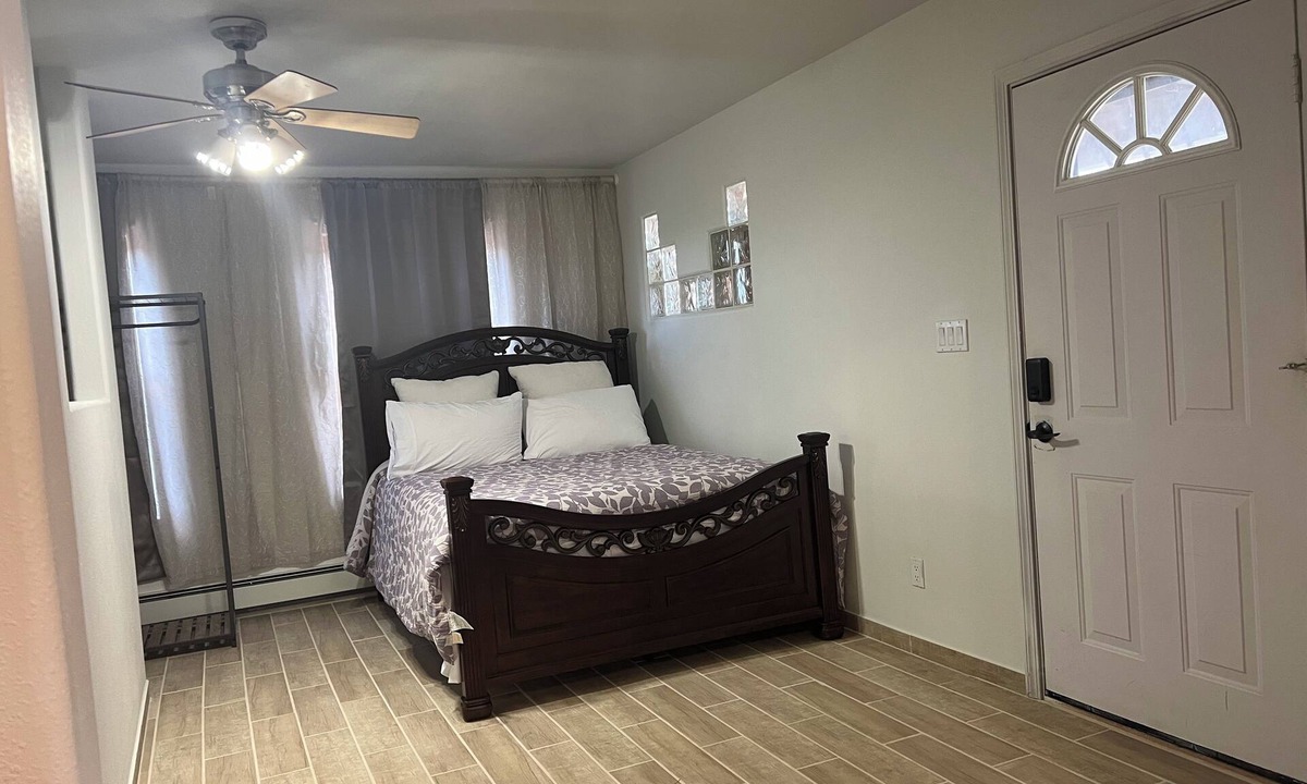 Agua Fria Apartment | Casita de Santa Fe - Modern 1 Bedroom Apt. nestled in Santa Fe Hillside